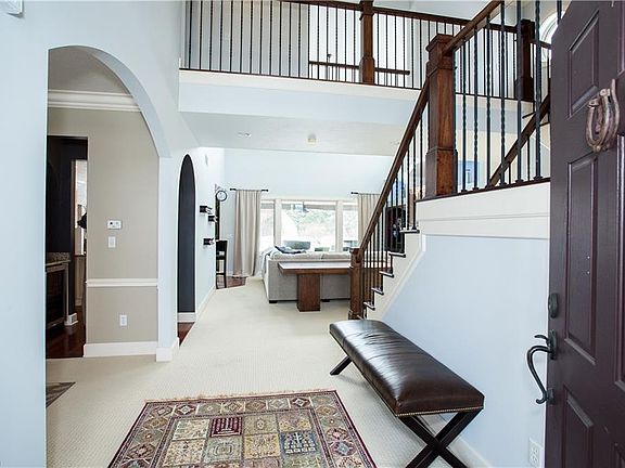 3rd image of 33601 Hawkesbury Ct