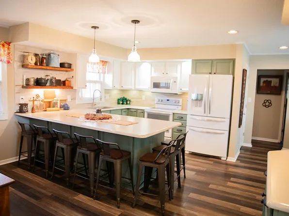 802 N 4th Ave, Winterset, IA 50273