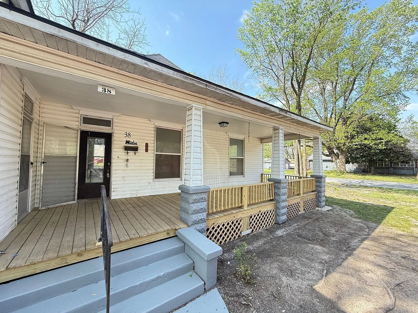 Spacious 4-Bedroom, 2-Bath Home for Rent in Aurora, MO! — Photo 3