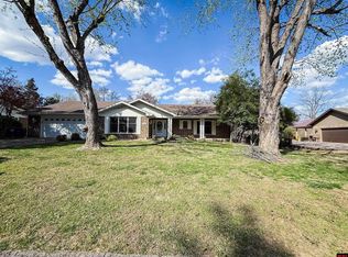 1908 Honeysuckle St, Mountain Home, AR 72653