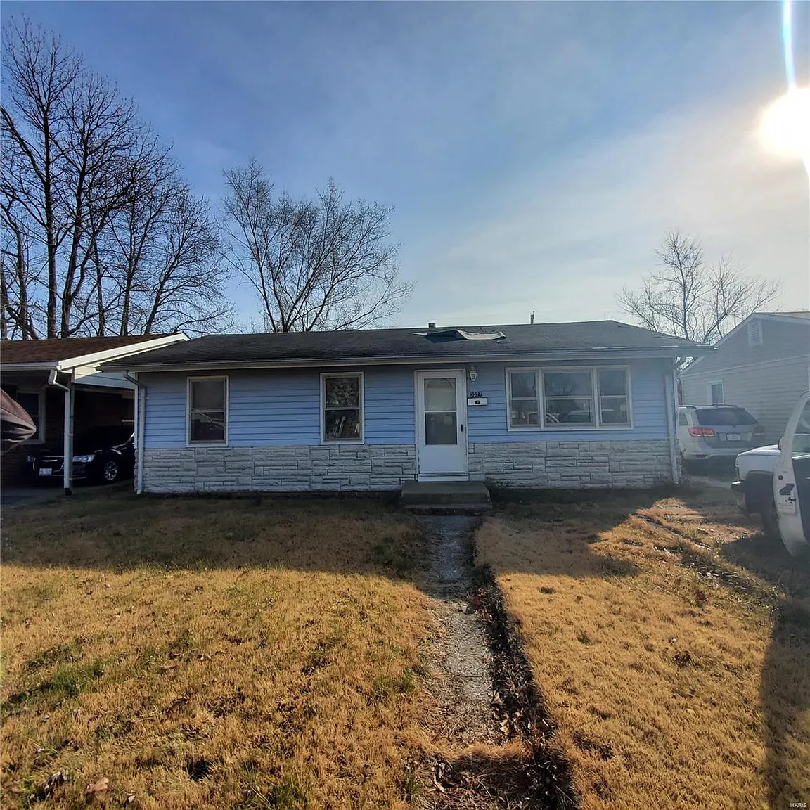 3327 Barber St photo 1
