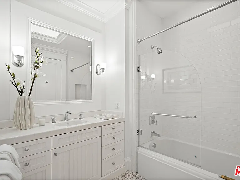 7335 Birdview Ave — Photo 62