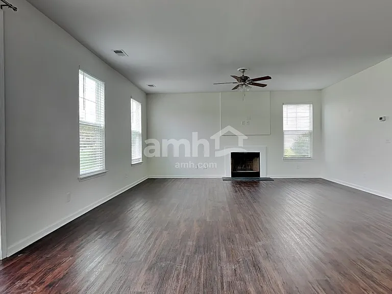 103 Westover Dr — Photo 9