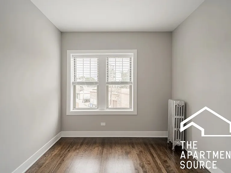 5121 W Montrose Ave #2B — Photo 6