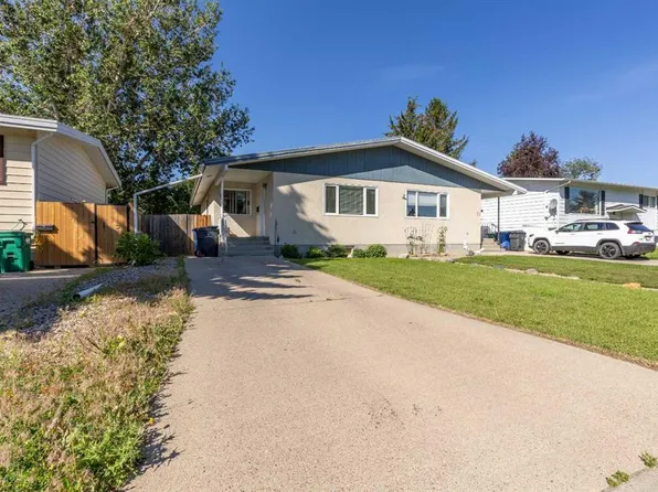27 E Laval Blvd W, Lethbridge, AB T1K 4E1