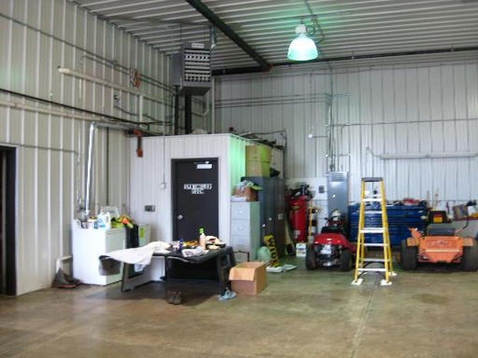 2nd image of 630 Herra St