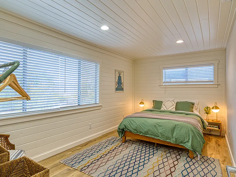 6815 Mount Shasta Ave — Photo 17