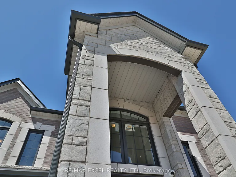 24 Sunny Acre Cres — Photo 3