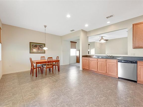 4th image of 2427 Lacerta Dr