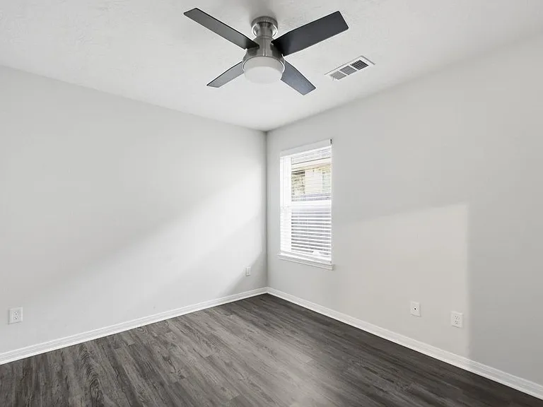 11962 Sunshine Park Dr N — Photo 27