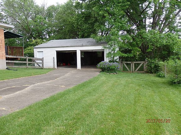 4th image of 1021 Cherokee Dr