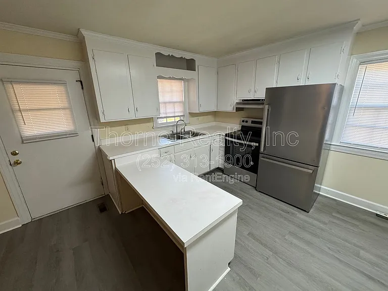 3924 Sunset Ave — Photo 6