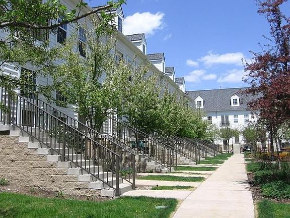 2nd image of 1113 Freesia Ct #1113