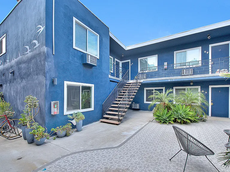 2830 S Sepulveda — Photo 31