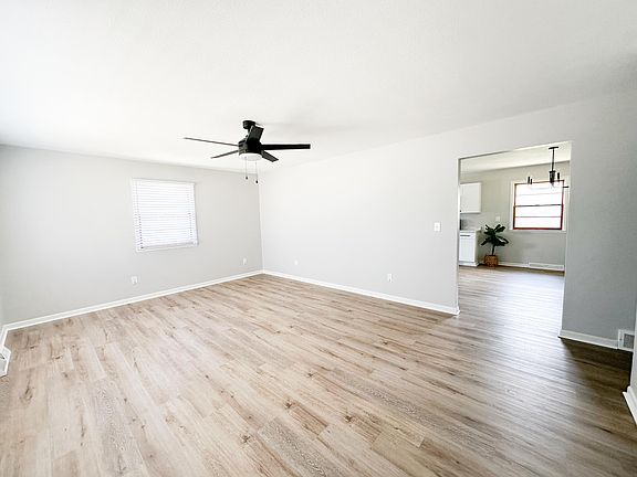 2nd image of 1007 Sioux Dr