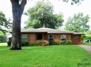 1911 Henderson Dr, Tyler, TX 75701
