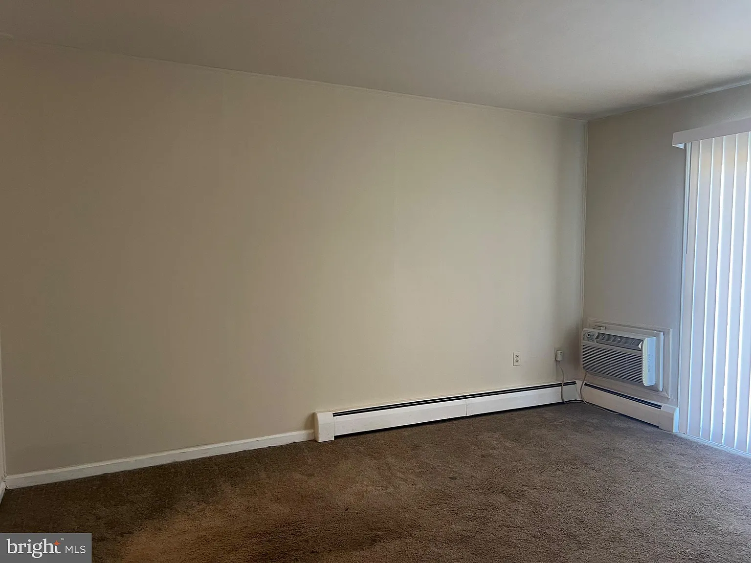 1 bed, 1.0 bath, 556 sqft, $1,395 — Photo 4