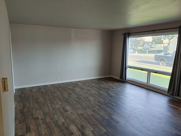 4th image of 214216 E 6th Ave #214