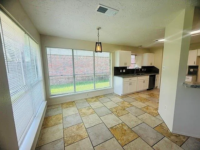 1931 Wildwood Ridge Dr — Photo 4