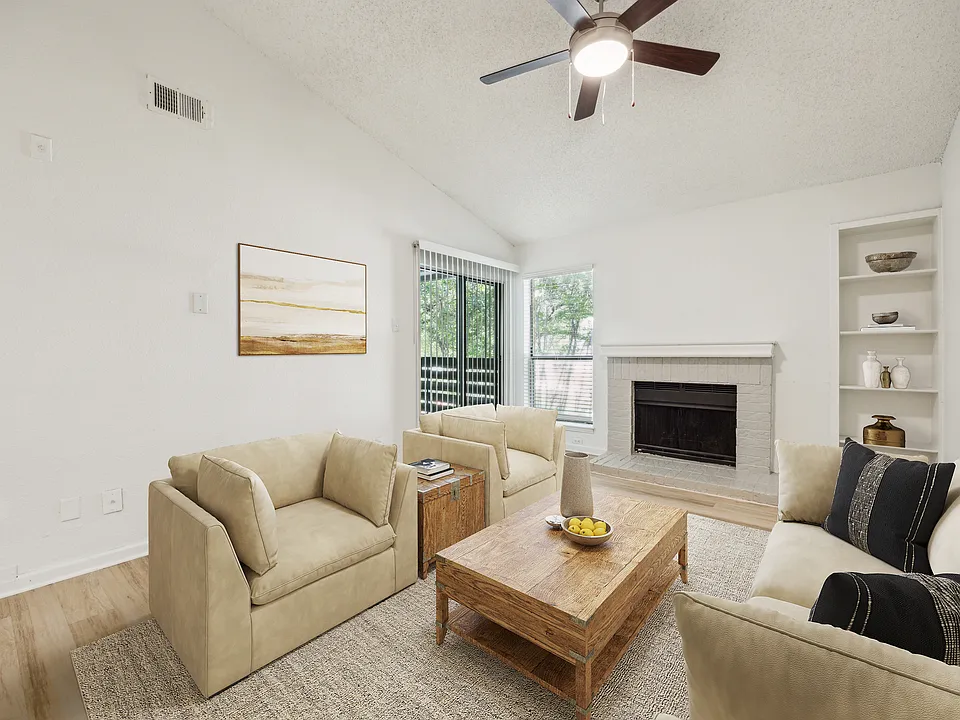 Falltree Apartments