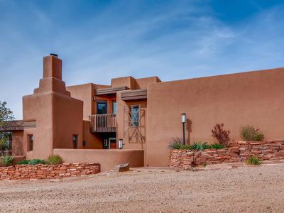 792 Calle Altamira, Santa Fe, NM, 87501