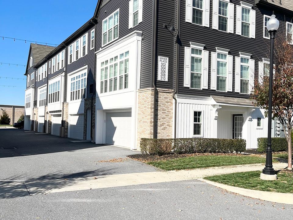 1st image of 304 Mayer Pl