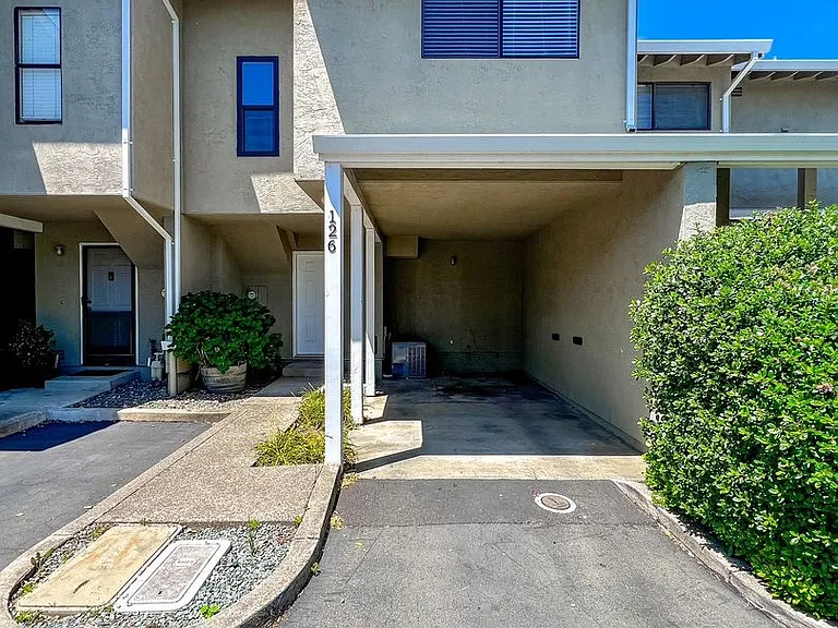 Adobe Creek Apartments — Photo 28