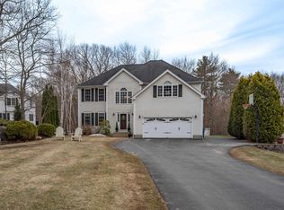 8 Corliss Rd, Windham, NH 03087