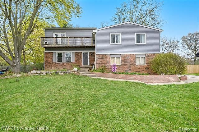 1st image of 139 Fonro Dr