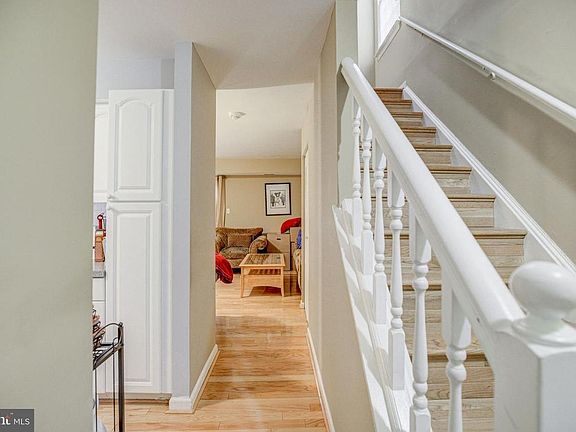 4th image of 11 Providence Sq #11
