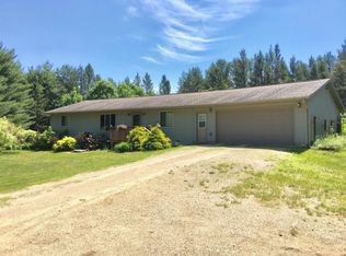 W2541 Davis Creek Rd, Melrose, WI 54642