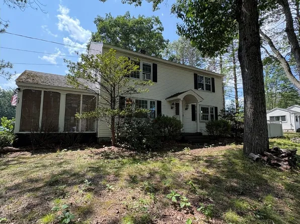 485 Central St, Leominster, MA 01453