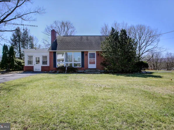 6347 Hillcrest St, Mercersburg, PA 17236