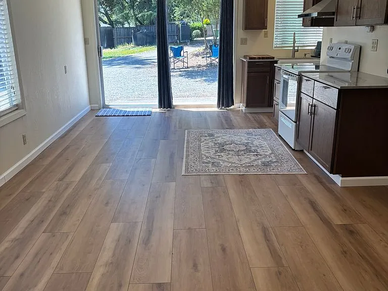 8400 Templeman Rd — Photo 2