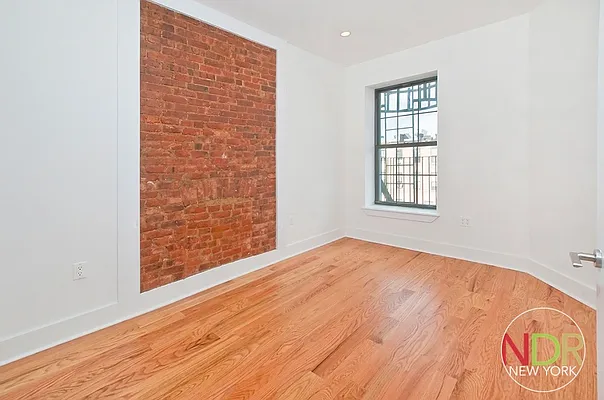 Rented by Next Door Realty NYC | media 14