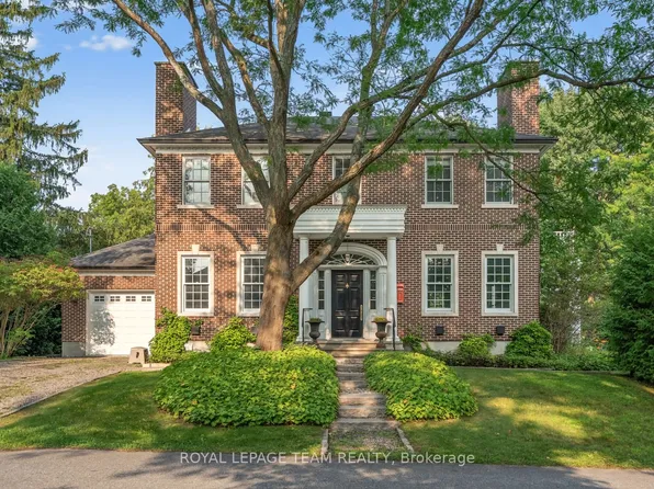 140 Howick St, Ottawa, ON K1M 0G8