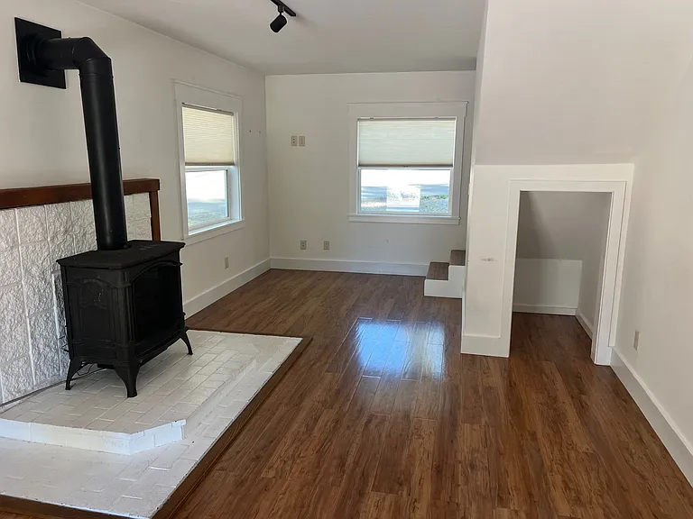 10151 Meadow Way — Photo 4