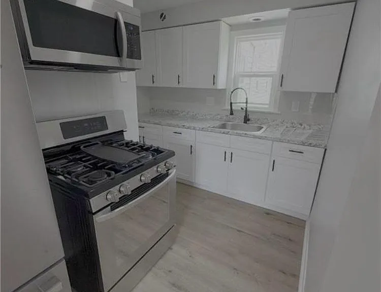 223 Zerby Ave #2 — Photo 5