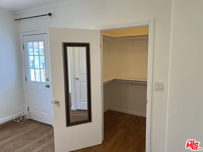 4626 N Noble Ave — Photo 18