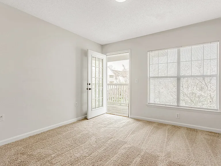 The Grayson Apartment Homes — Photo 39