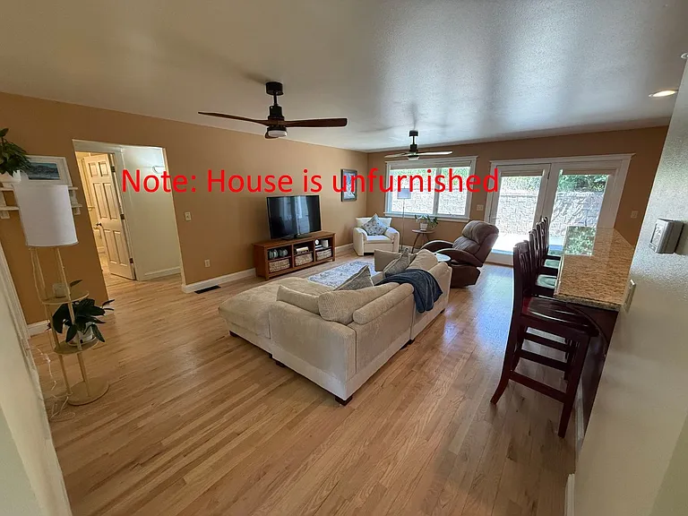 230 River Pl — Photo 5