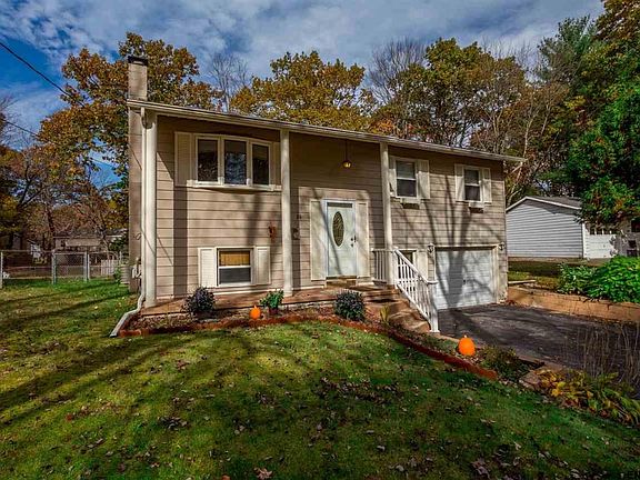 2nd image of 86 Trottingham Ct