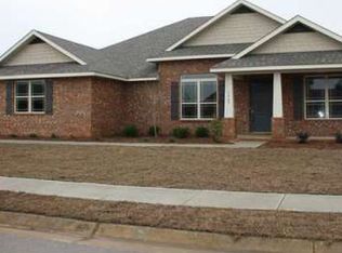 1663 Brightleaf Cir, Cantonment, FL 32533