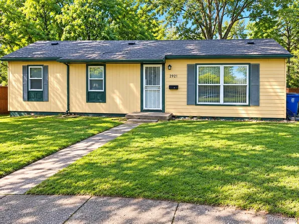 2921 E Pierson Rd, Flint, MI 48506