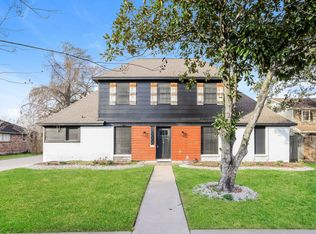 2325 Chelmsford Ct, Alvin, TX 77511