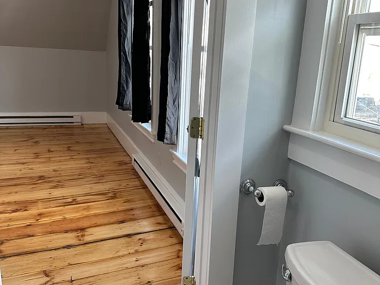18 Osgood St #3 — Photo 11
