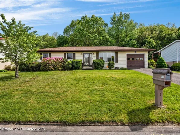 231 Rinaldi Dr #L-16, Taylor, PA 18517