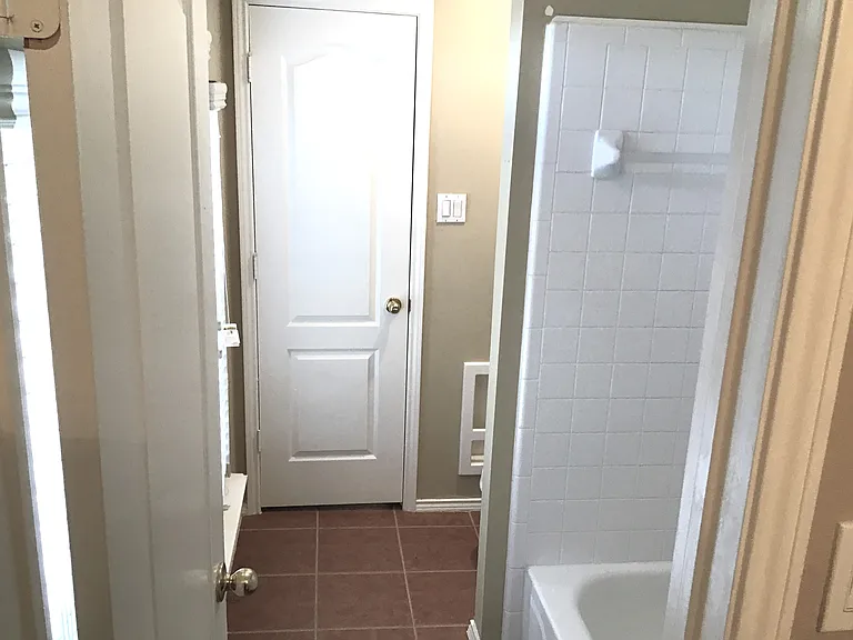 129 Hanover St — Photo 22