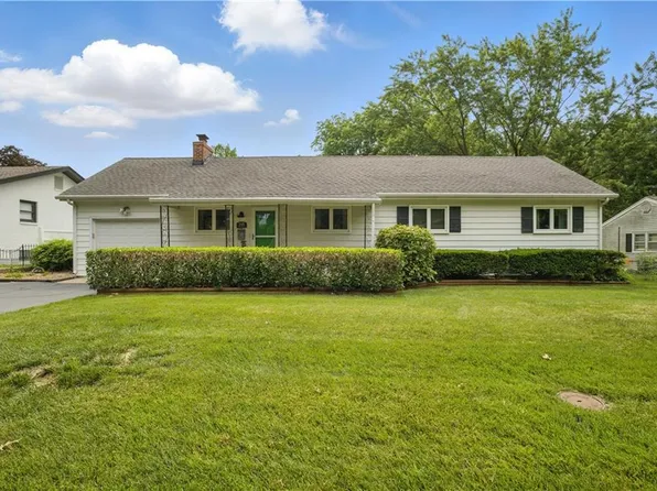 205 NW Walnut St, Lees Summit, MO 64063