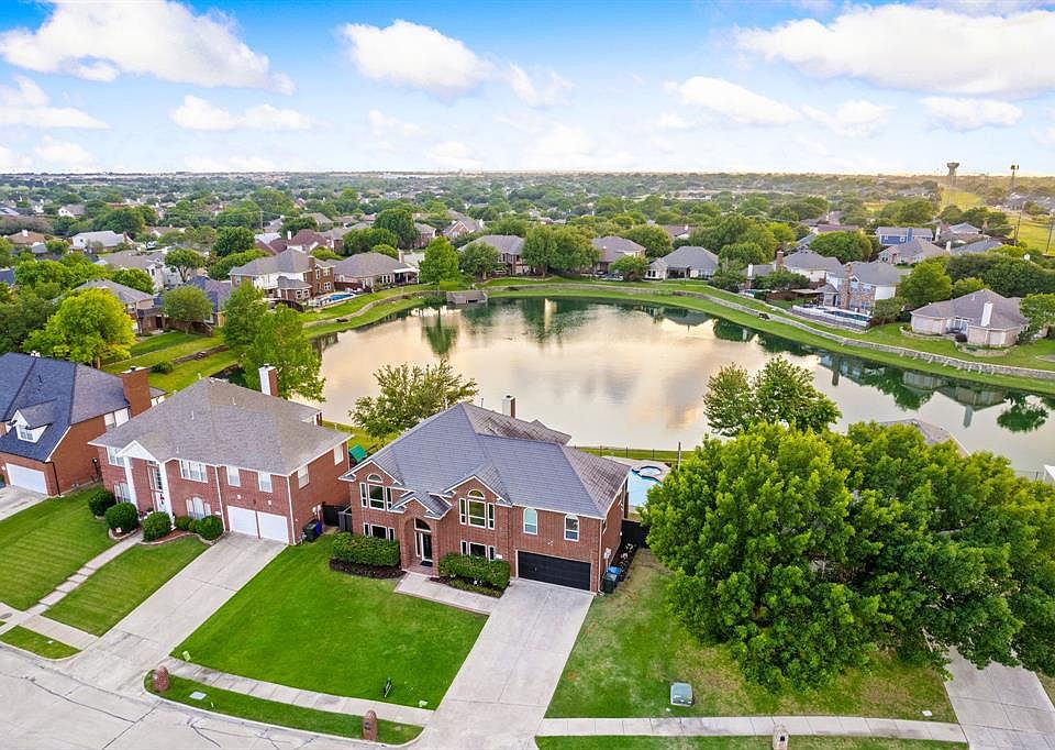 1st image of 2417 Greenwich Dr